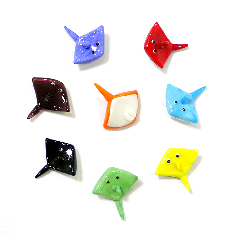 小さなガラス海洋動物の彫像ペンダントかわいいブリの魅力ミンク - Aquarium Fish Japan のレビューと価格